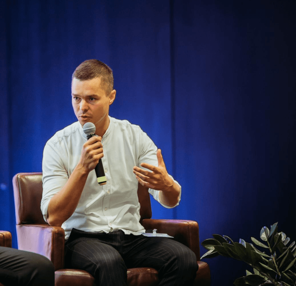 Building Flex.Insight, a new kind of AI-driven Advisory